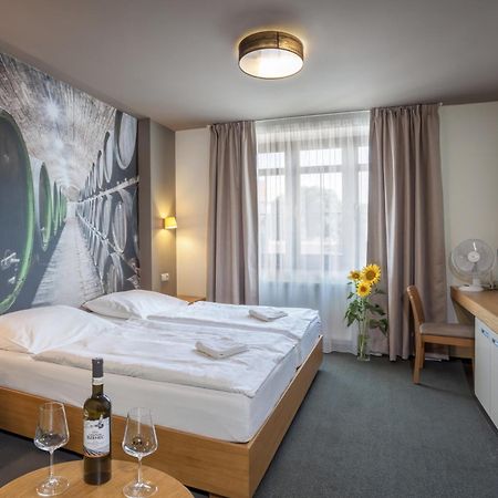 Hotel Lidovy Dum 브제네츠 외부 사진